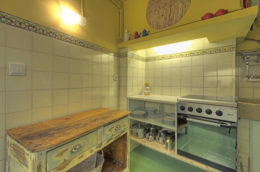 Stay Local In Alfama! Alice Central Home, Near River Lissabon Buitenkant foto