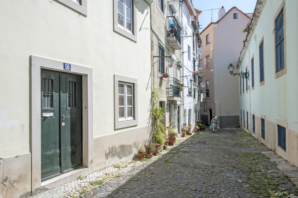 Stay Local In Alfama! Alice Central Home, Near River Lissabon Buitenkant foto