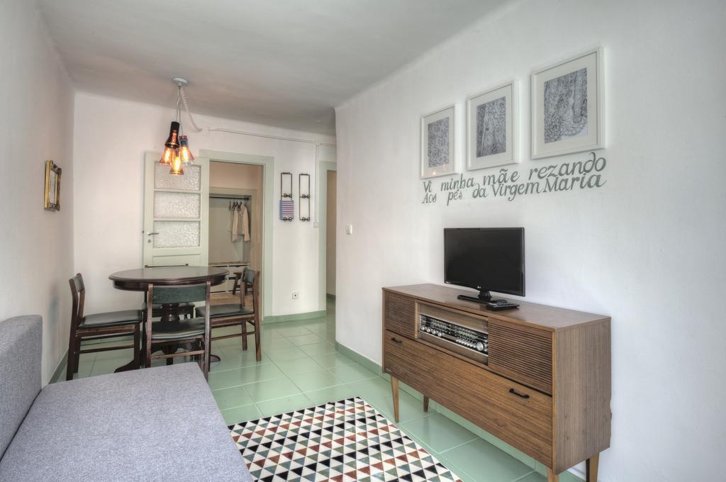 Stay Local In Alfama! Alice Central Home, Near River Lissabon Buitenkant foto